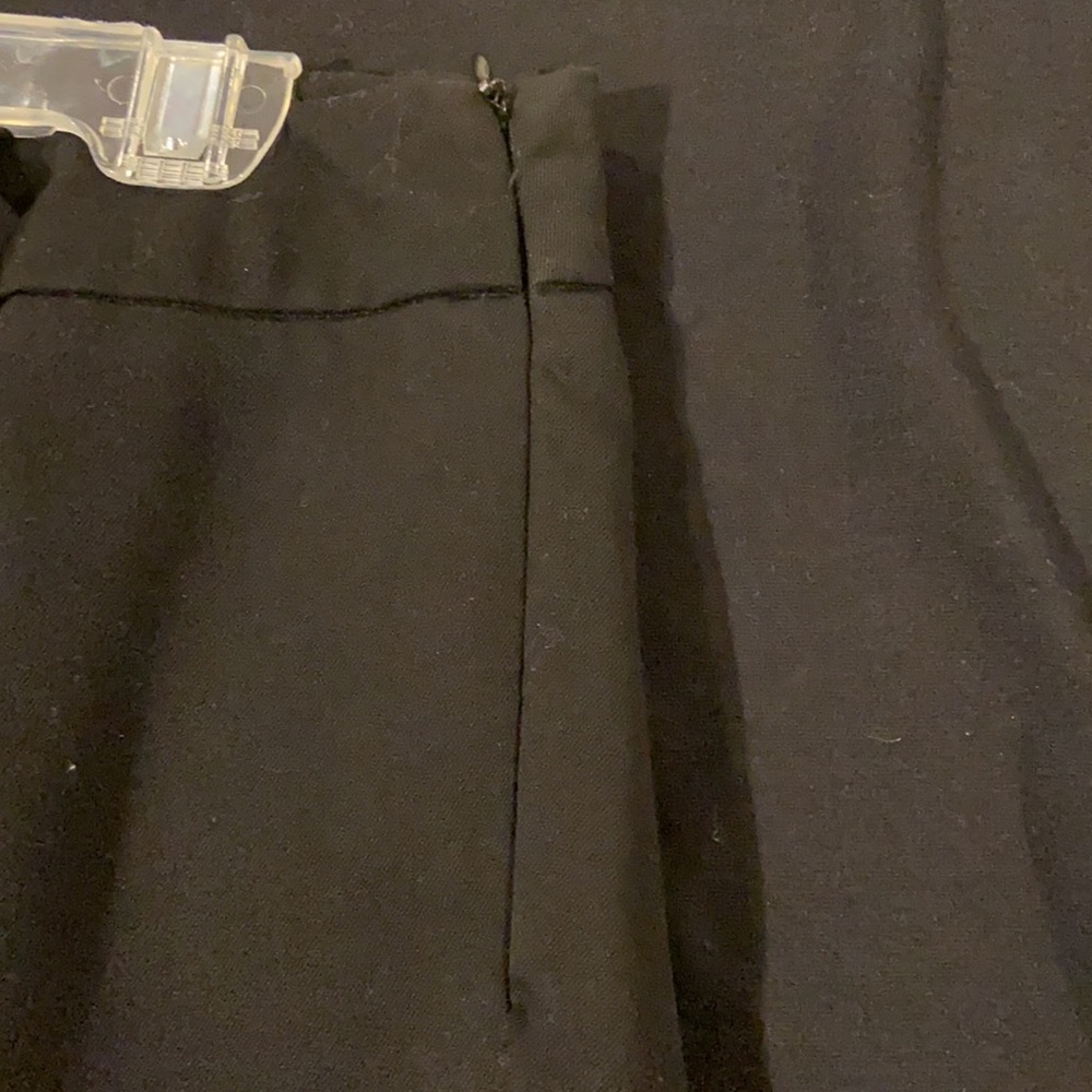 Cynthia Rowley black capris - Picture 3 of 5